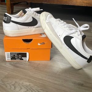 Women Nike Blazer low ‘77